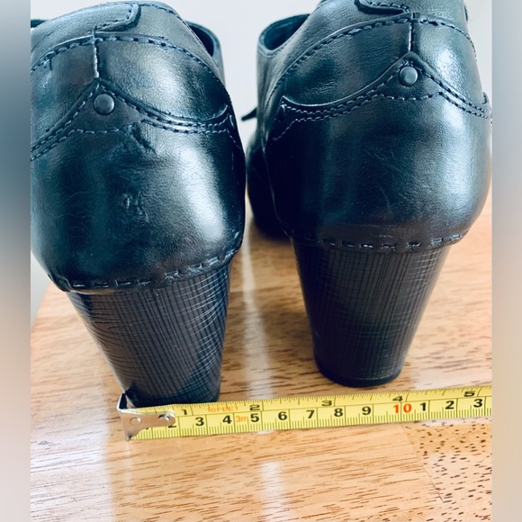 Dansko Heeled Bootie - Picture 11 of 13